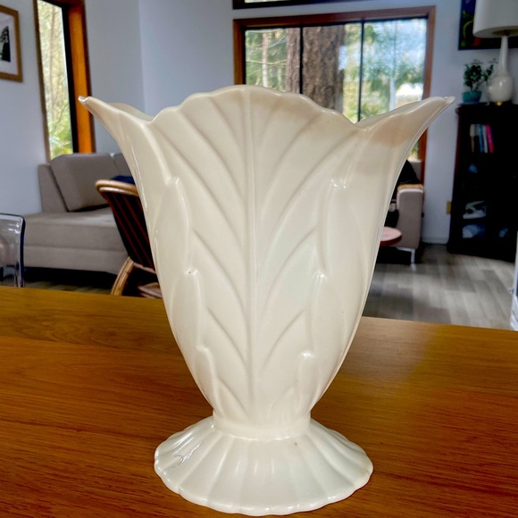 Beswick Palm Leaf Vase - Picture 1 of 4